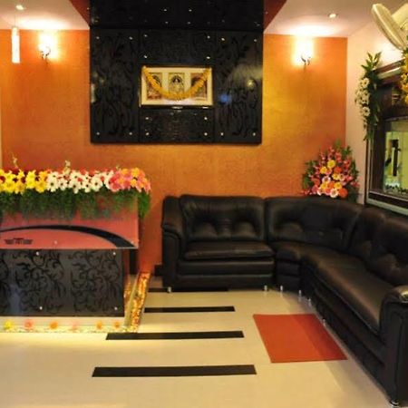 7 Hills Inn Tirupati Exteriör bild