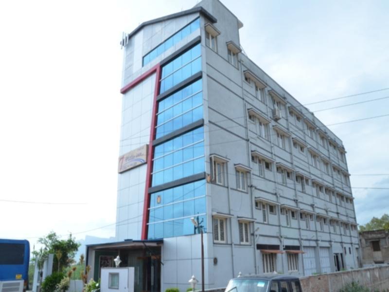 7 Hills Inn Tirupati Exteriör bild